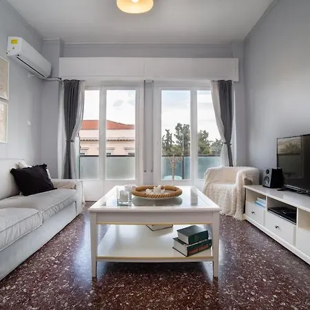 Cosy With Acropolis View Athens